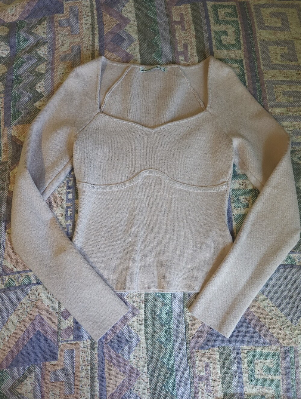 Abercrombie & Fitch Long-Sleeve Sweetheart Sweater Size Small Baby Pink